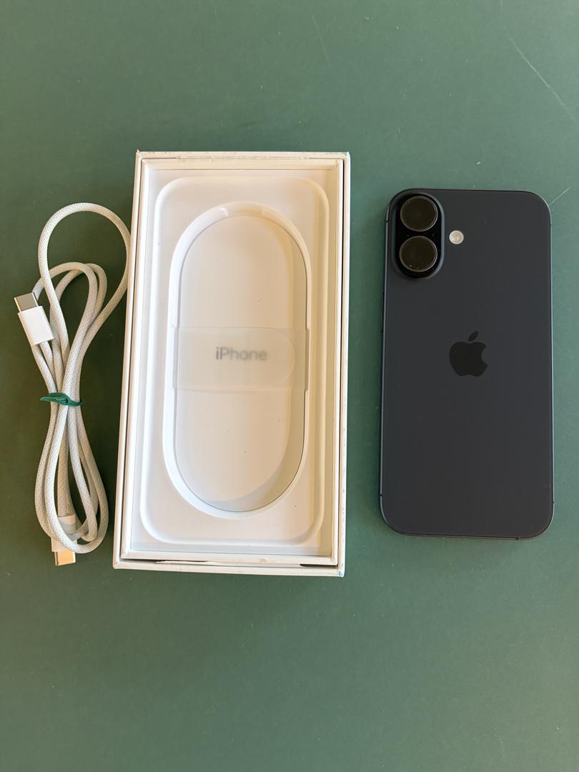 Apple iPhone 17 - Unlocked, 256GB, Black, A3258 - LABB06037 - Swappa