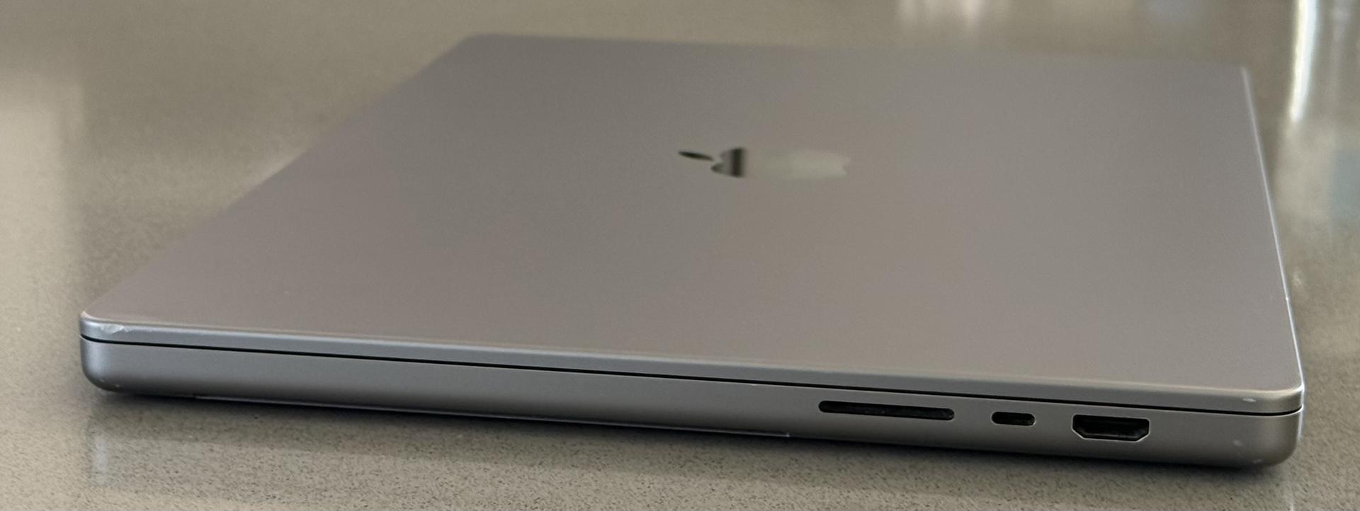 Apple MacBook Pro 2023年モデル シルバー MacBook Pro 2023 - 16 inch - Product Guide, Specs, Prices, and