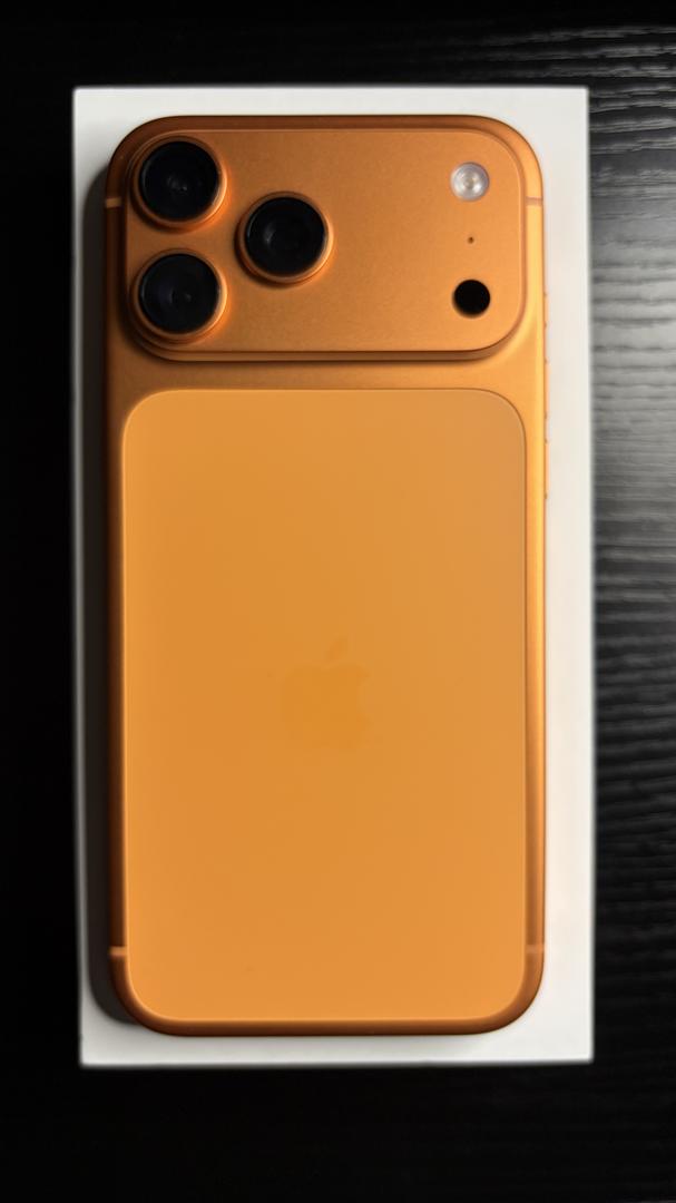 Apple iPhone 17 Pro Max Orange 256GB CA属 Amazon.com: Apple iPhone 17 Pro Max, US Version, 256GB, eSIM