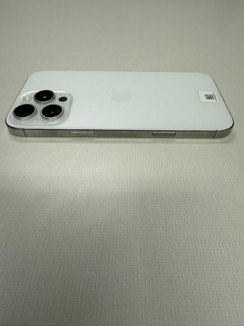 Apple iPhone 16 Pro Max - Verizon, 256GB, White, A3084 - LABH68689
