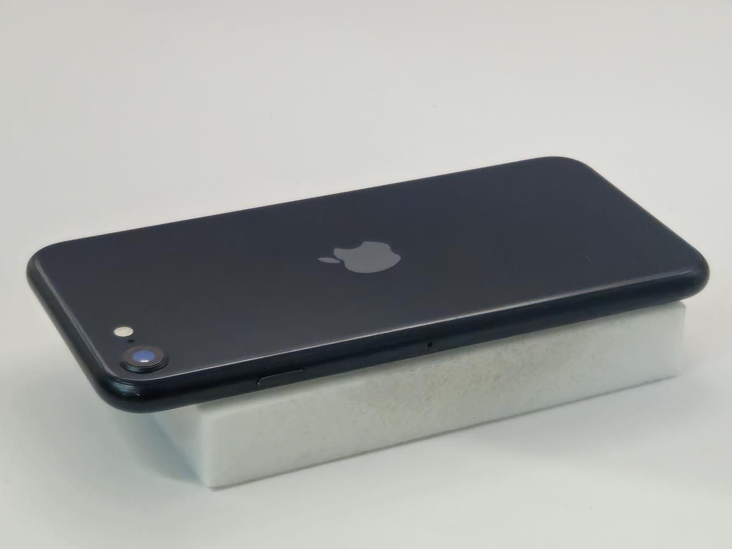 Apple iPhone SE 3rd Gen 2022 - Unlocked, 64GB, Midnight, A2595