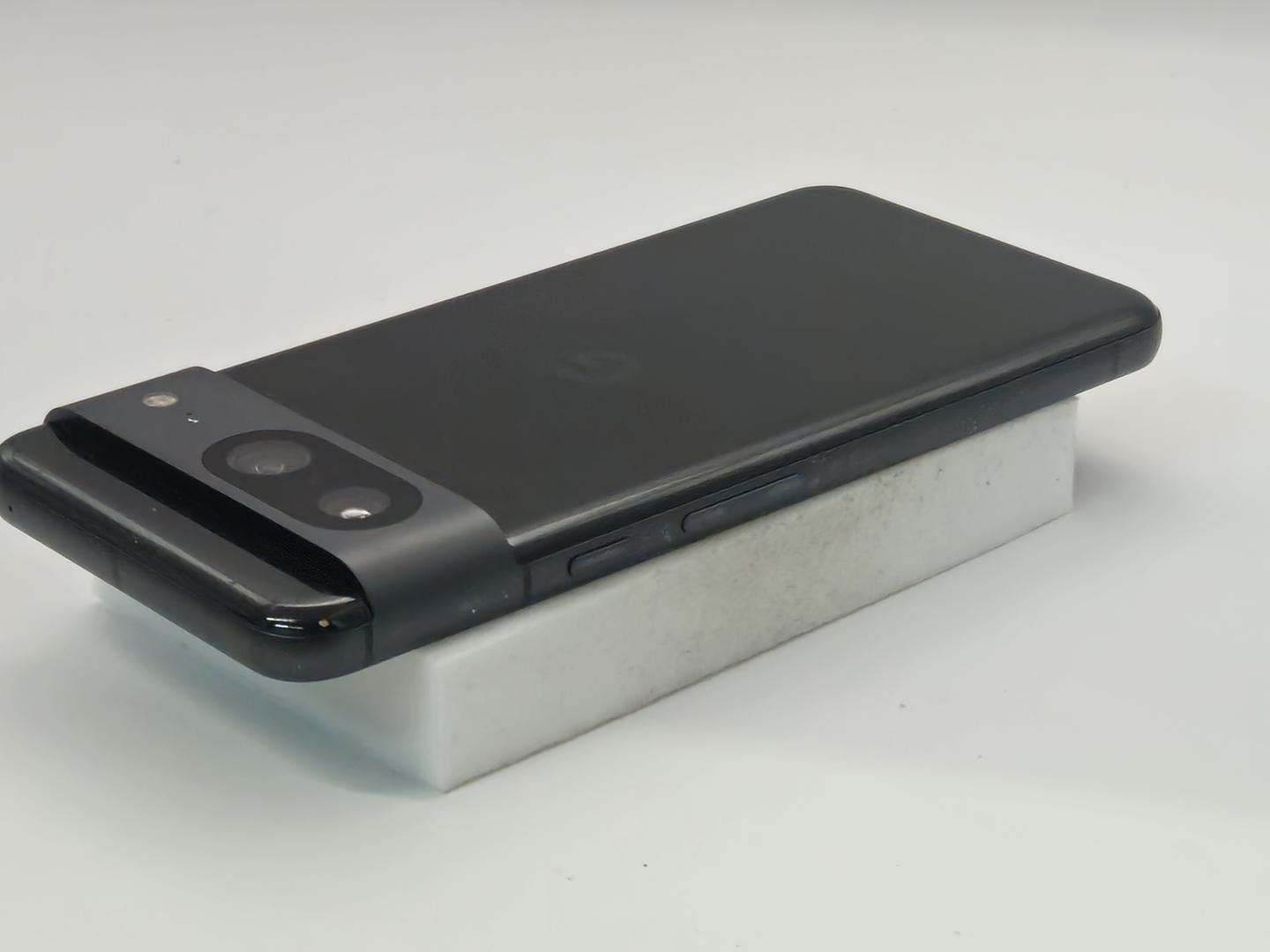 Google Pixel 8 - Unlocked, 128GB, Obsidian, 8GB, G9BQD, Sub-6 5G