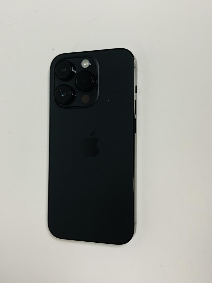 Apple iPhone 14 Pro - Unlocked, 256GB, Black, A2650 - LABW01583