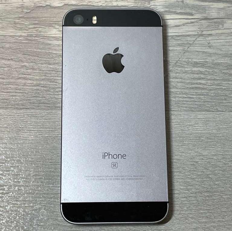 Apple iPhone SE 1st Gen 2016 - Unlocked, 16GB, Grey, A1662
