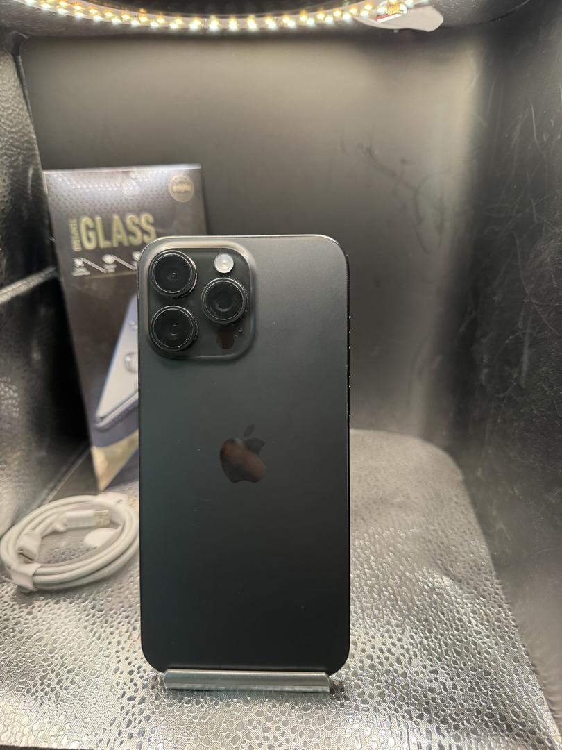 Apple iPhone 15 Pro Max - Spectrum, 256GB, Black, A2849