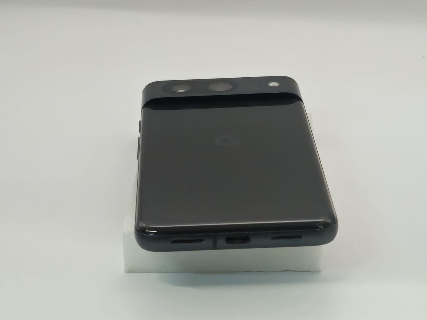 Google Pixel 8 - Unlocked, 128GB, Obsidian, 8GB, G9BQD, Sub-6 5G