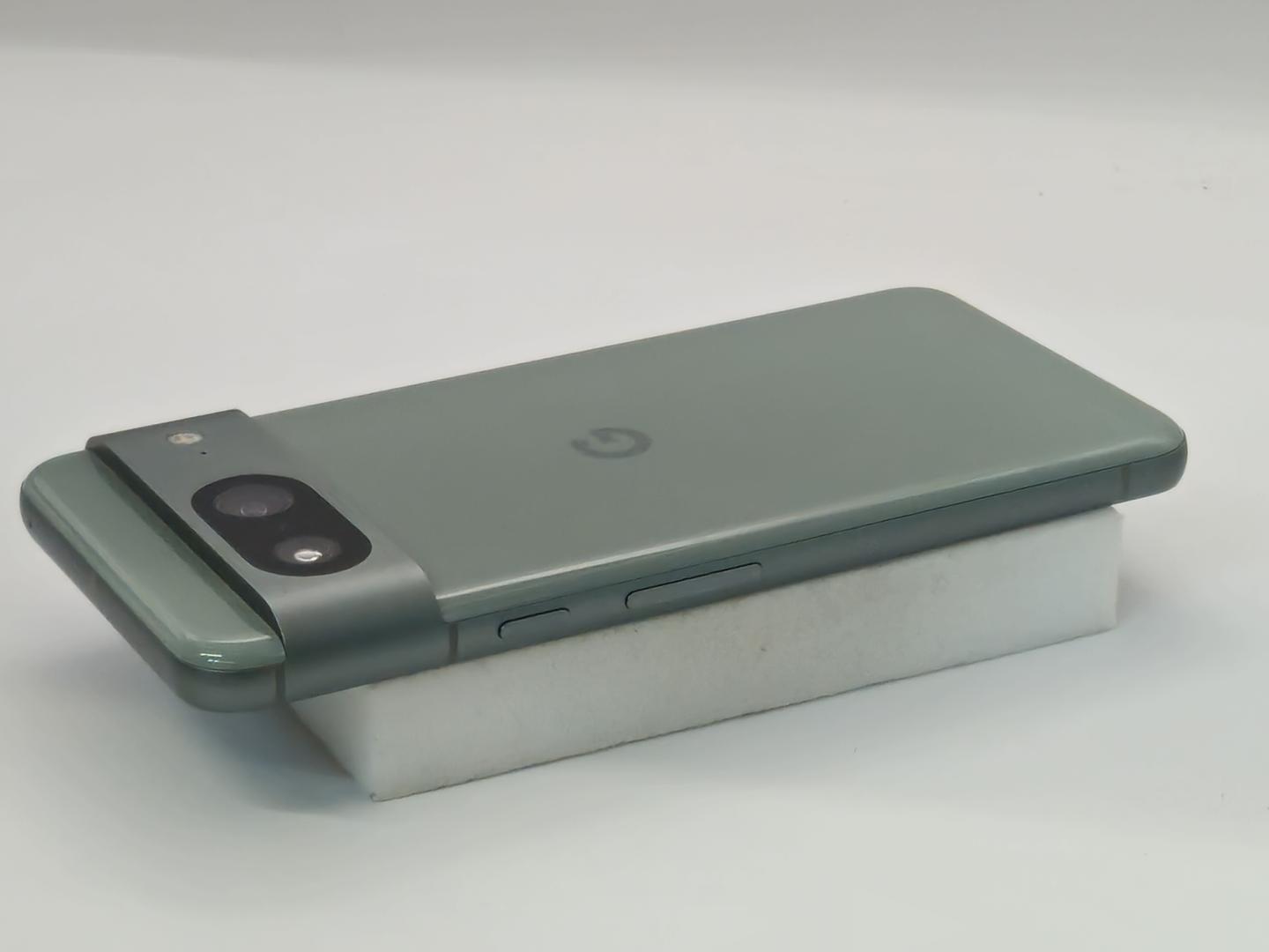 Google Pixel 8 - Unlocked, 128GB, Hazel, 8GB, G9BQD, Sub-6 5G