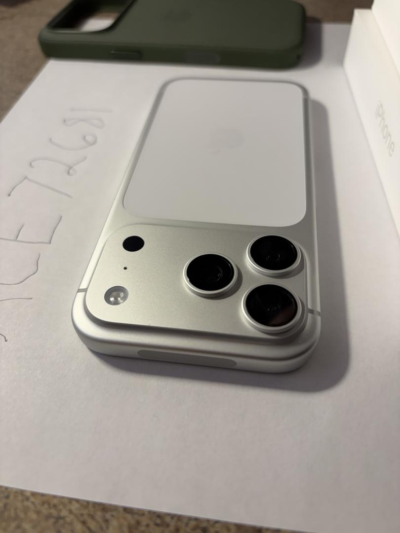 Apple iPhone 17 Pro - Unlocked, 256GB, Silver, A3256 - LACE72681