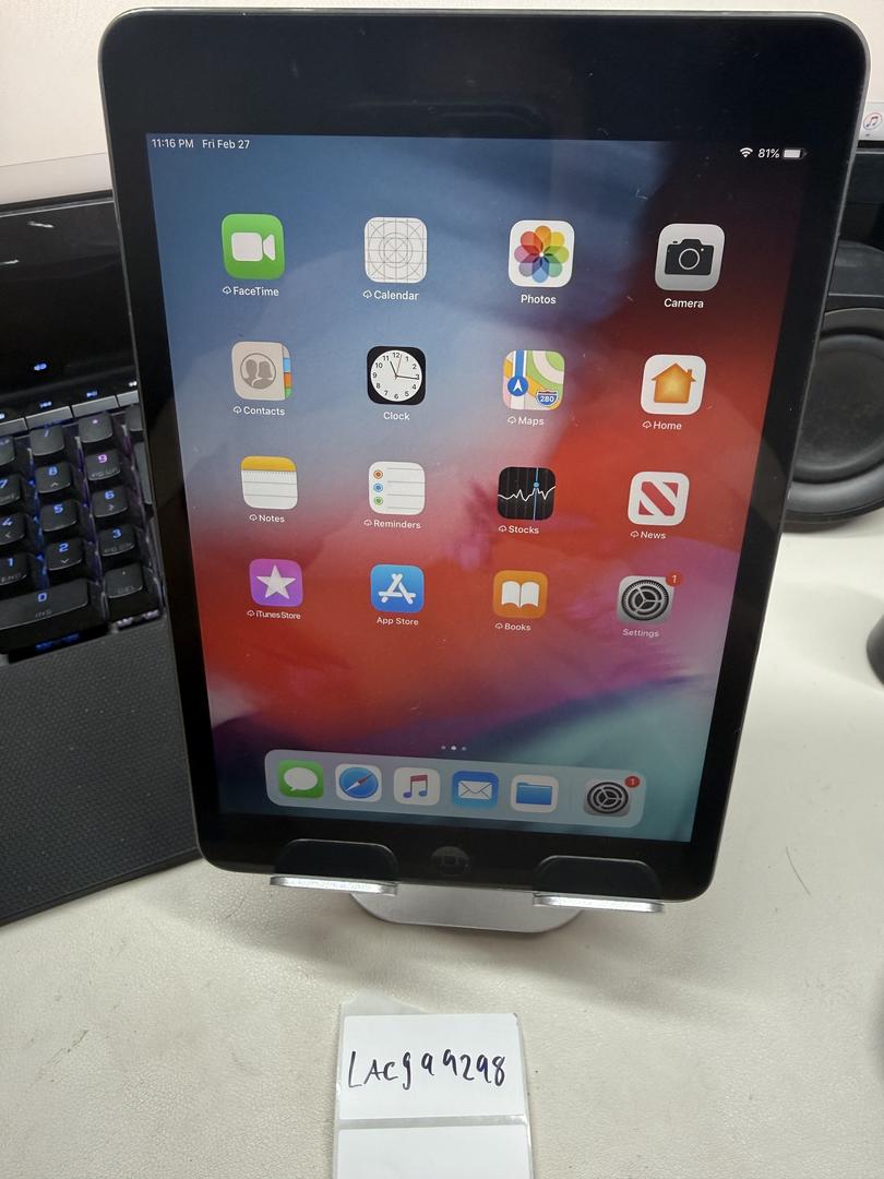 ☆彡 ME860J/A iPad mini Retina Wi-Fi 128GB Silver、ケース2つ付
