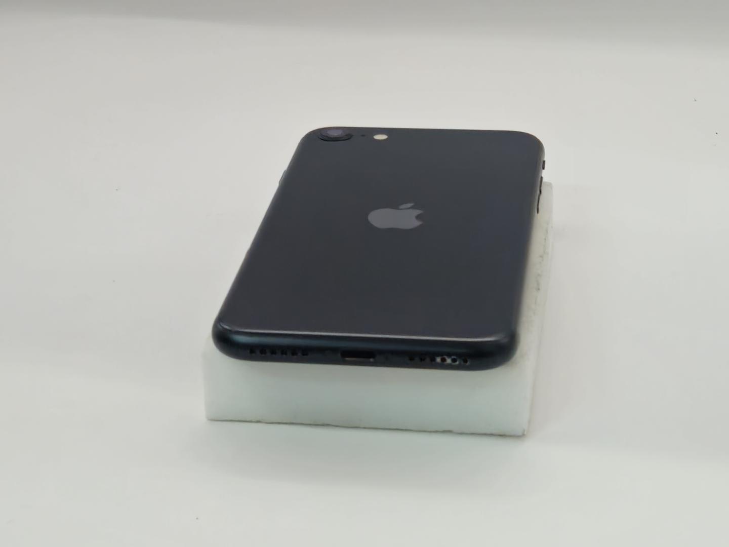 Apple iPhone SE 3rd Gen 2022 - Unlocked, 64GB, Midnight, A2595
