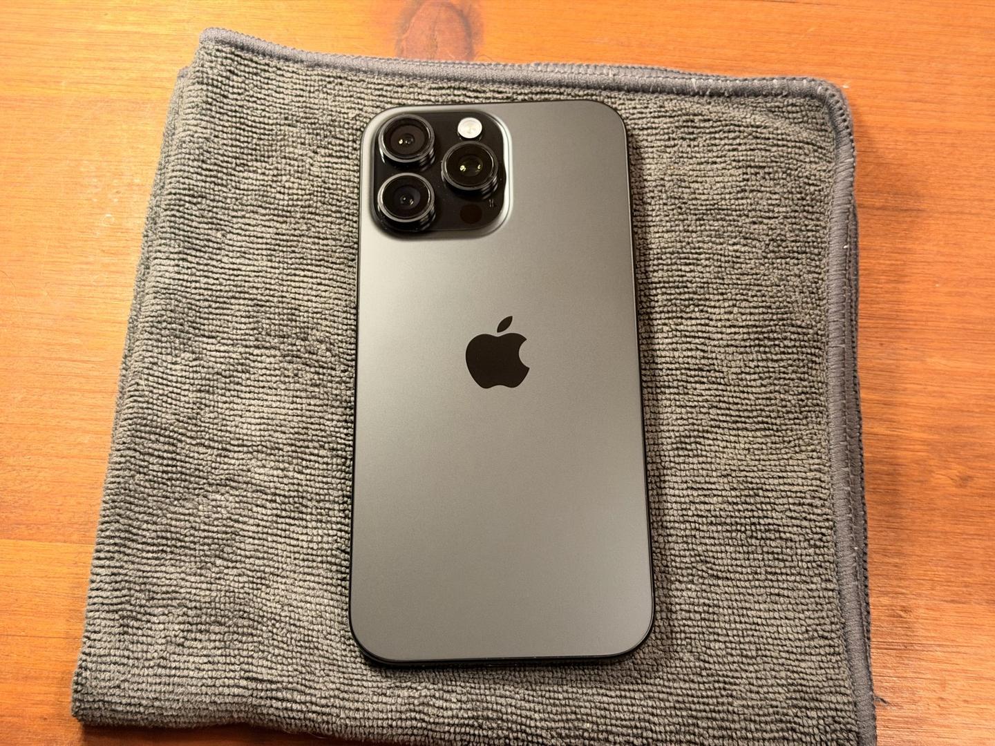 Apple iPhone 16 Pro Max - Unlocked, 256GB, Black, A3084