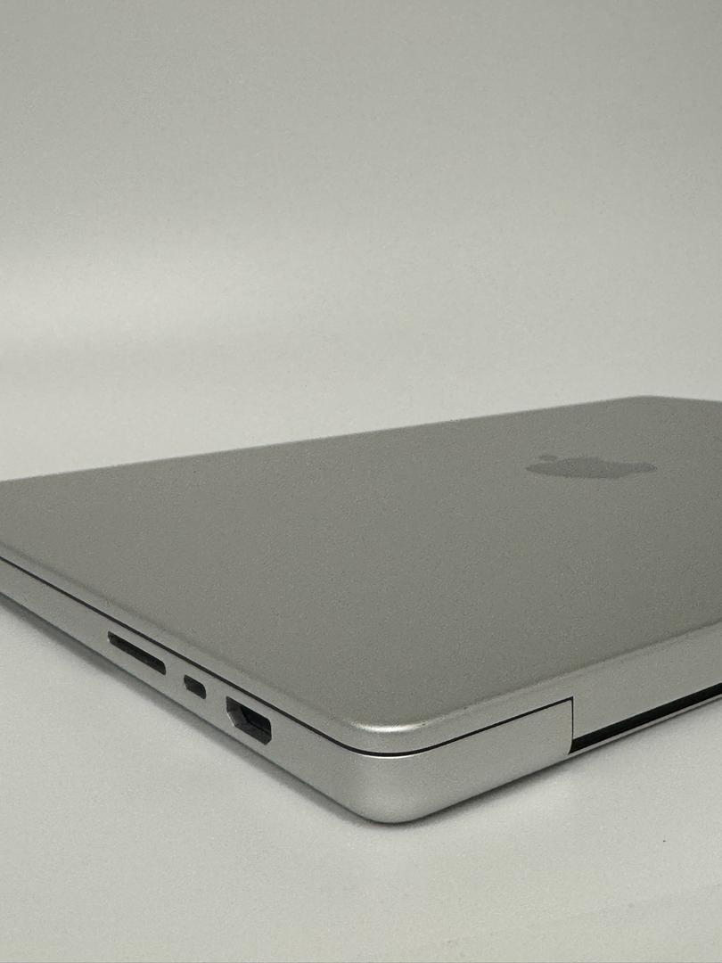 MacBook Pro 2024 - 16