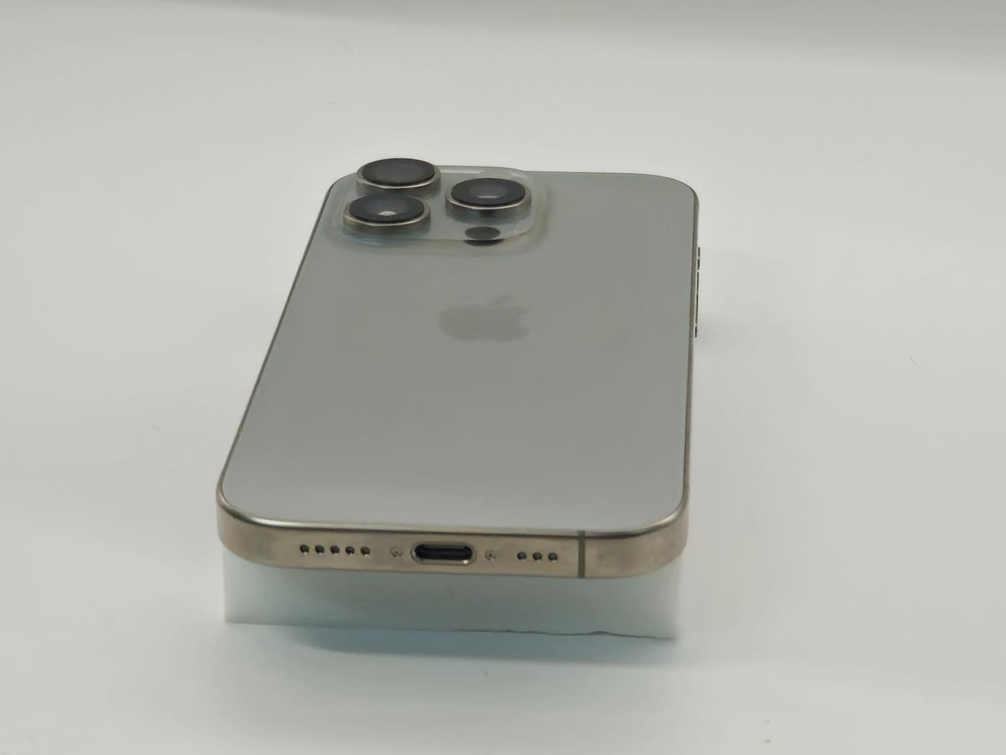 Apple iPhone 16 Pro - Unlocked, 256GB, Natural, A3083 - LACZ05070