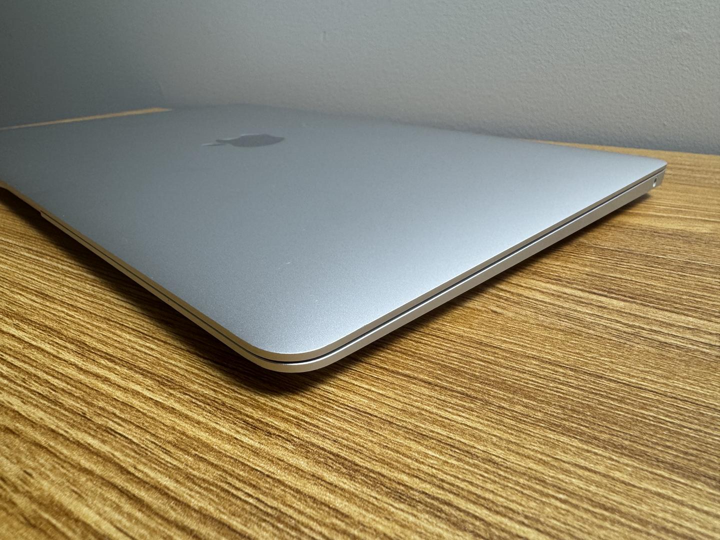 MacBook Air 2020 - 13 inch - Product Guide, Specs, Prices, and