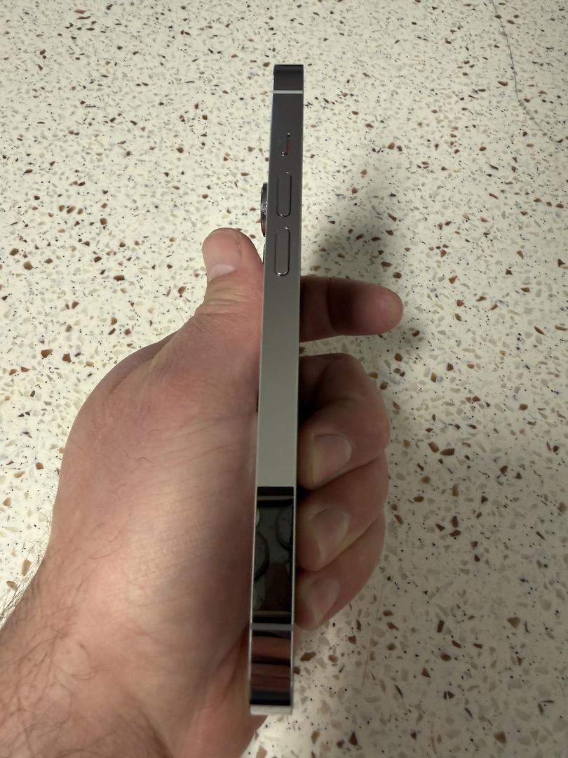 Apple iPhone 14 Pro - Unlocked, 128GB, Silver, A2650 - LADN69460