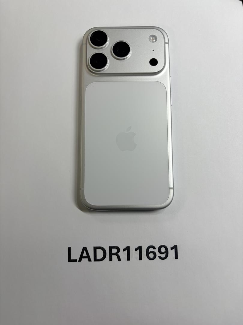 Apple iPhone 17 Pro - Unlocked, 512GB, Silver, A3256 - LADR11691