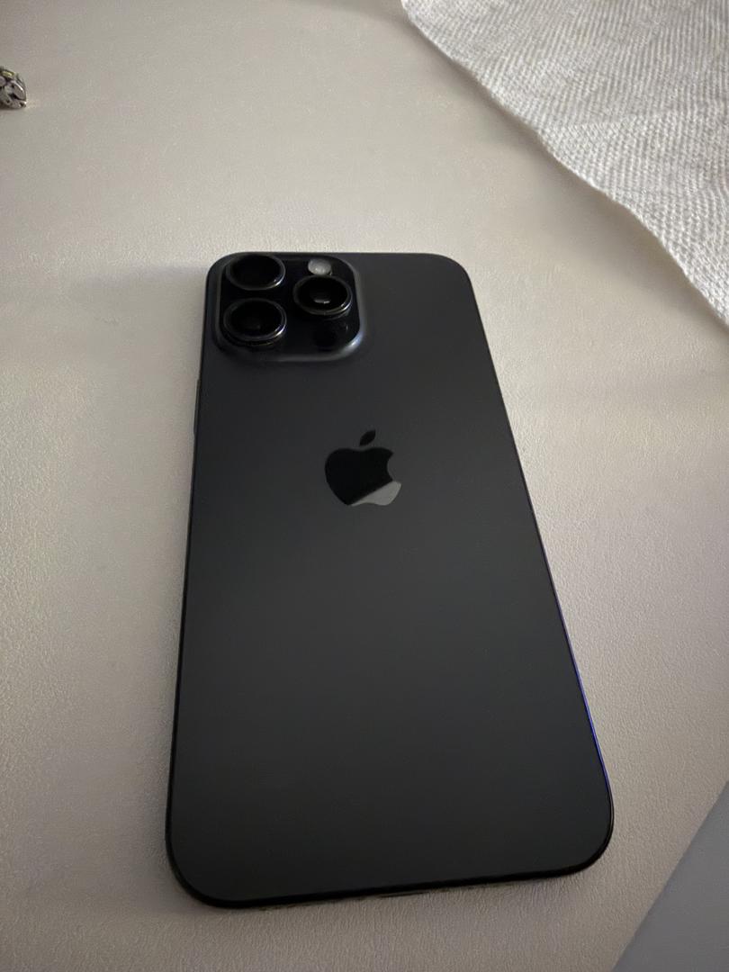 Apple iPhone 15 Pro Max - Unlocked, 1TB, Black, A2849 - LADZ68549