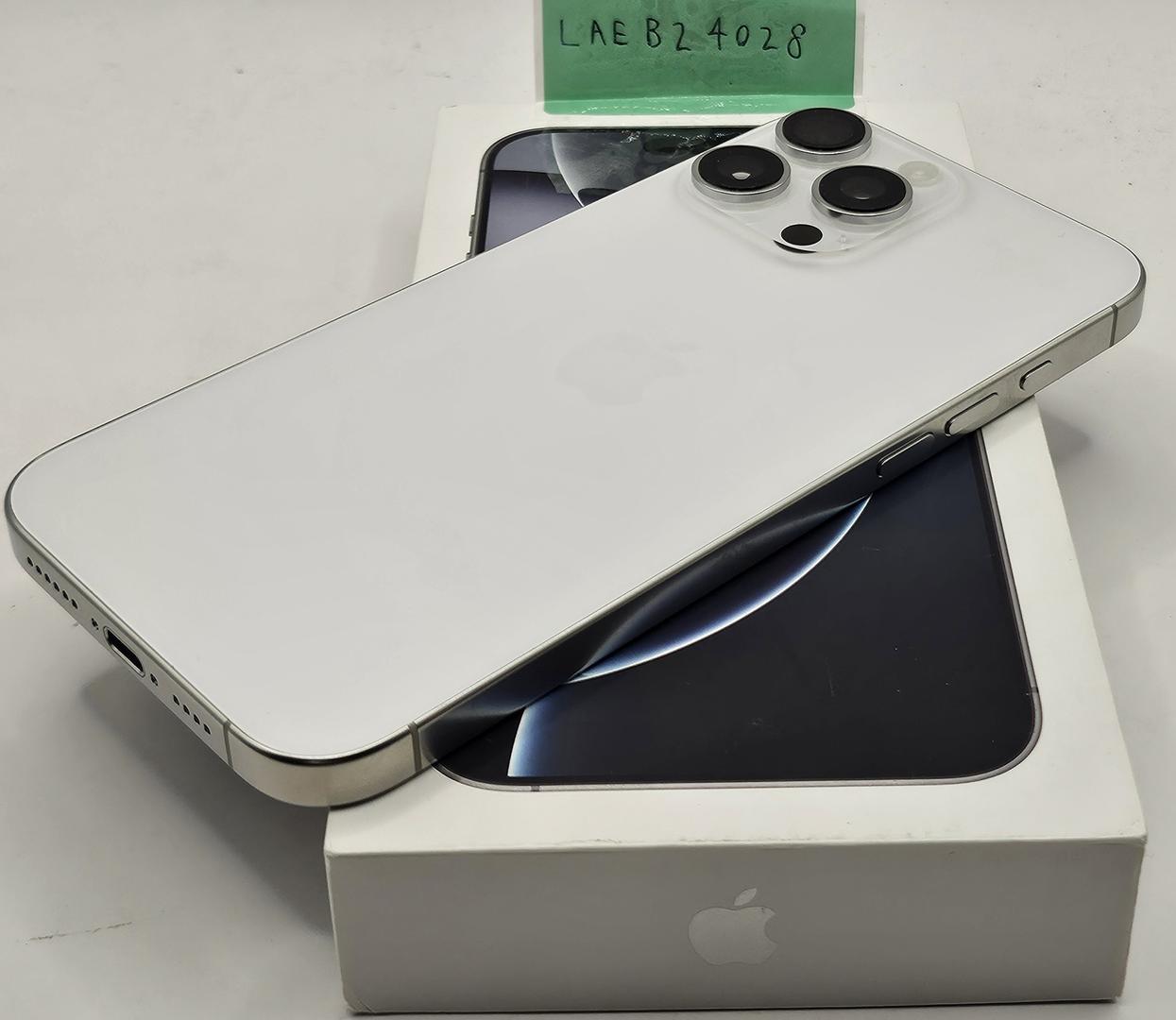 Apple iPhone 16 Pro Max - Unlocked, 256GB, White, A3084