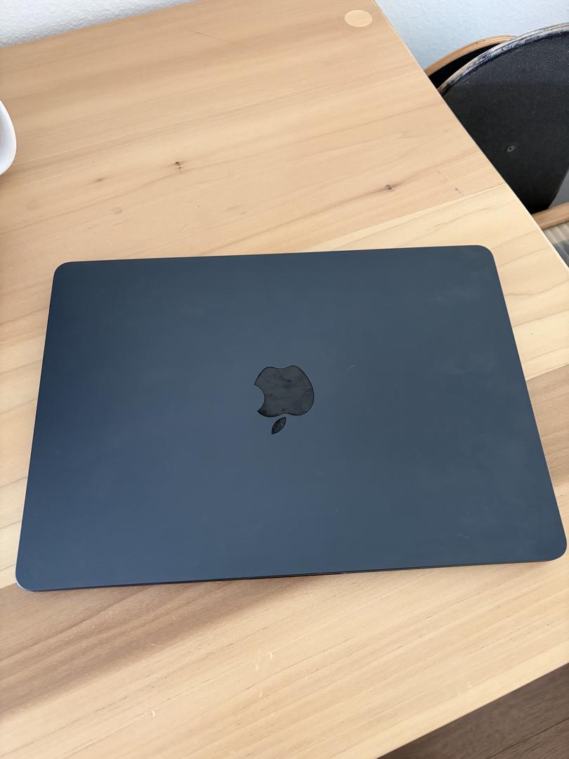 MacBook Air 2022 (M2) - 13 inch - Product Guide, Specs, Prices