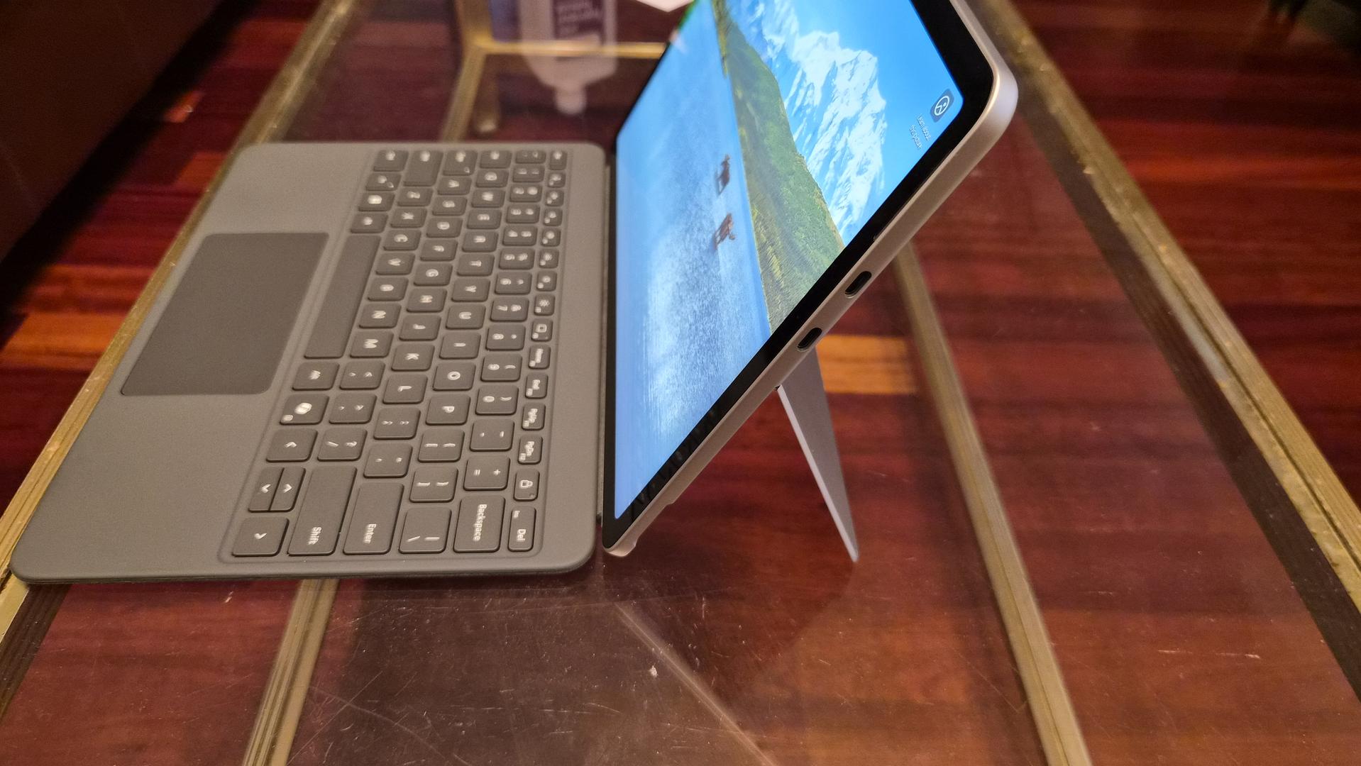 Microsoft Surface Pro 12-inch - Wi-Fi, 256GB, Platinum, 16GB