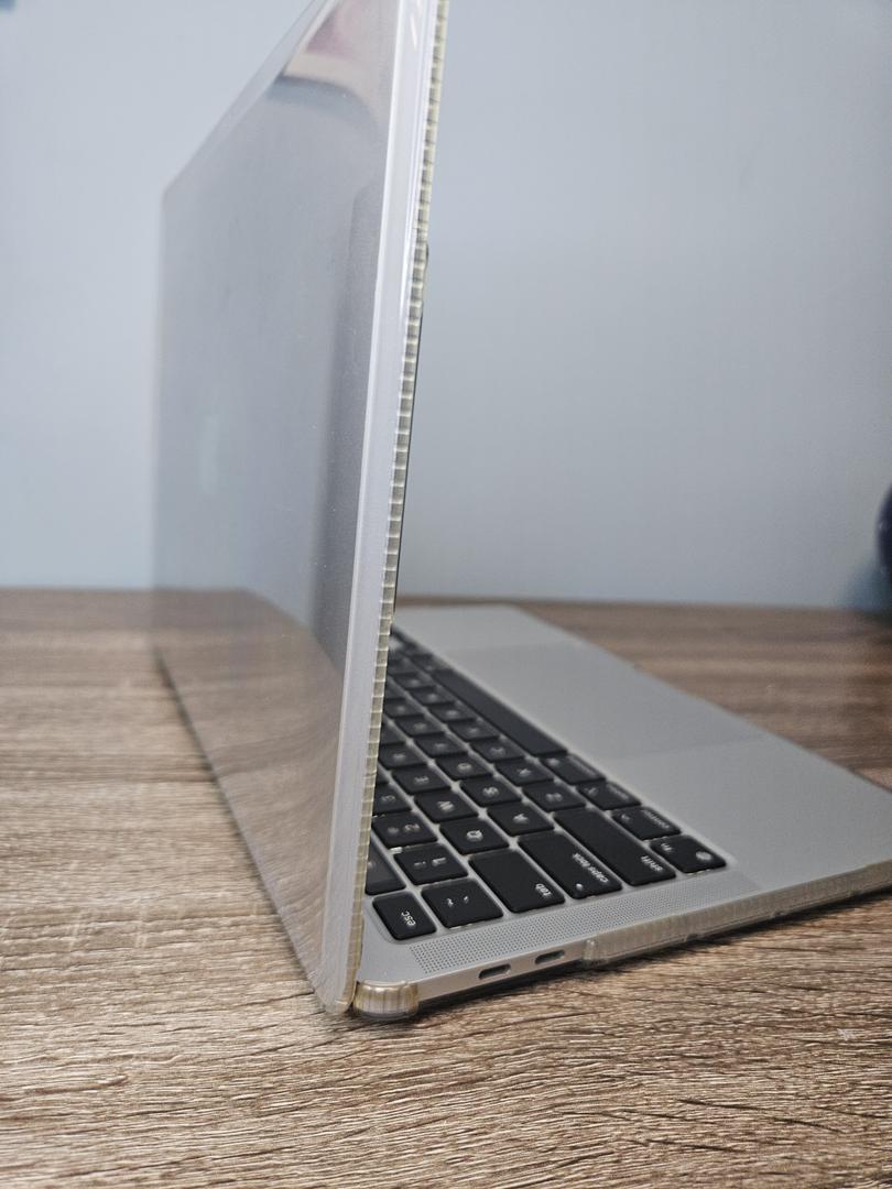 T*a様 薄型軽量☆MacBook Pro 13㌅ Silver Windows MacBook Pro 2022 - 13 inch - Product Guide, Specs, Prices, and