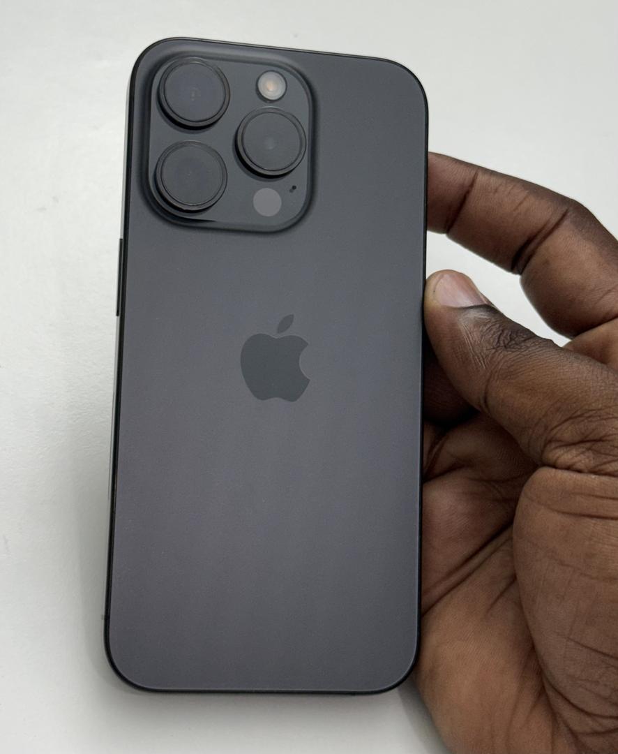 Apple iPhone 15 Pro - Unlocked, 256GB, Black, A2848 - LAEZ64758
