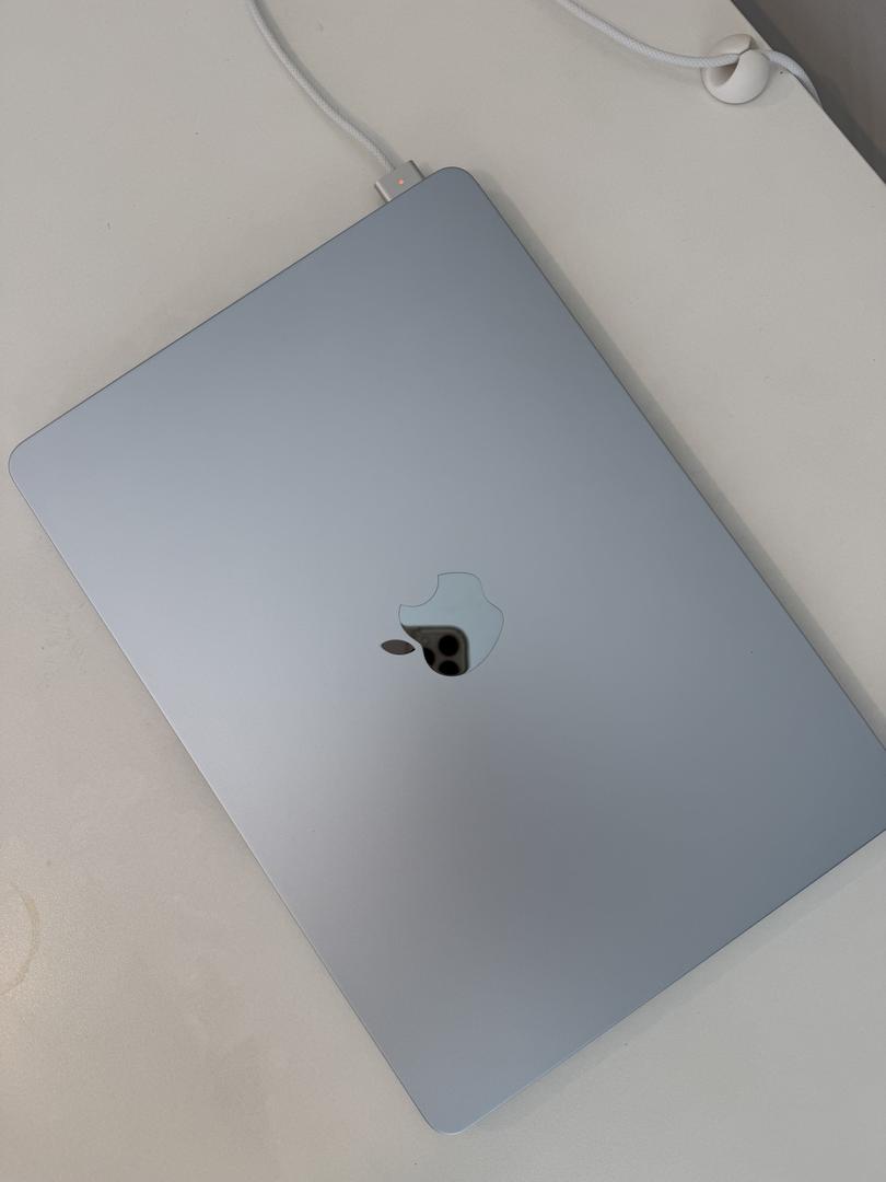 MacBook Air 2025 (M4) - 13 inch - Product Guide, Specs, Prices