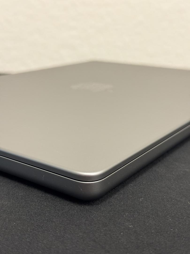 MacBook Pro 14インチ 2021 16/512 シルバー Amazon.com: Apple