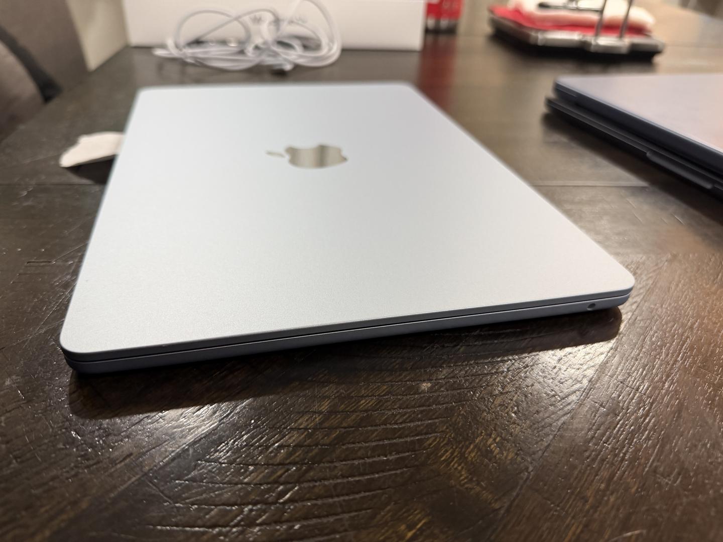 MacBook Air 2026 (M5) - 13 inch - Product Guide, Specs, Prices