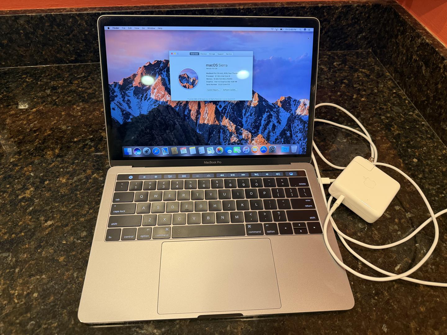 MacBook Pro 2016 (With Touch Bar) - 13 inch - Product Guide, Specs