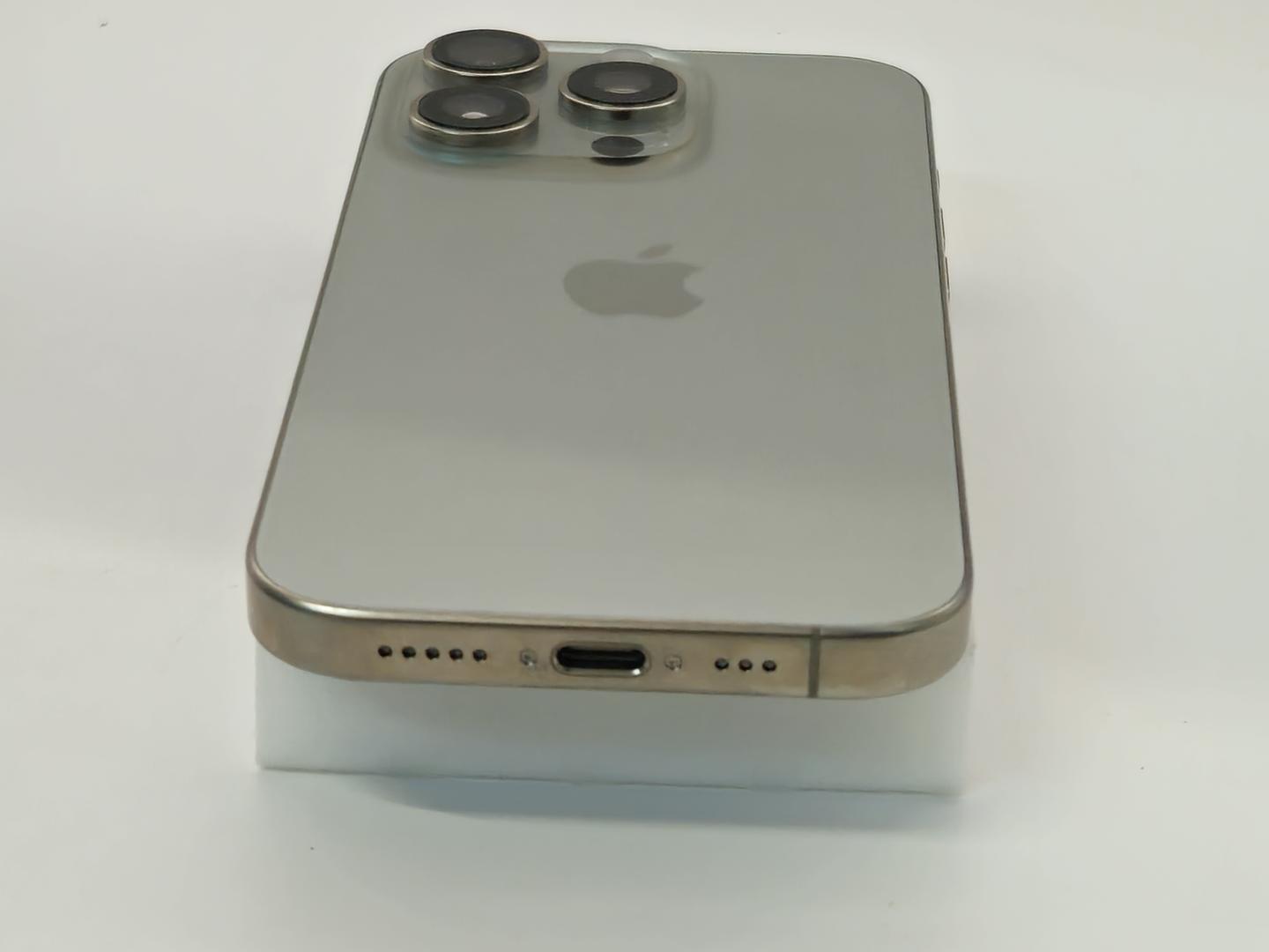 Apple iPhone 16 Pro - AT&T, 256GB, Natural, A3083 - LAFL08725 - Swappa