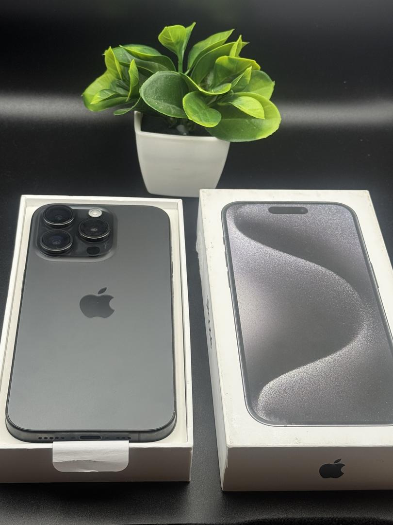Apple iPhone 15 Pro - Unlocked, 256GB, Black, A2848 - LAFQ43914