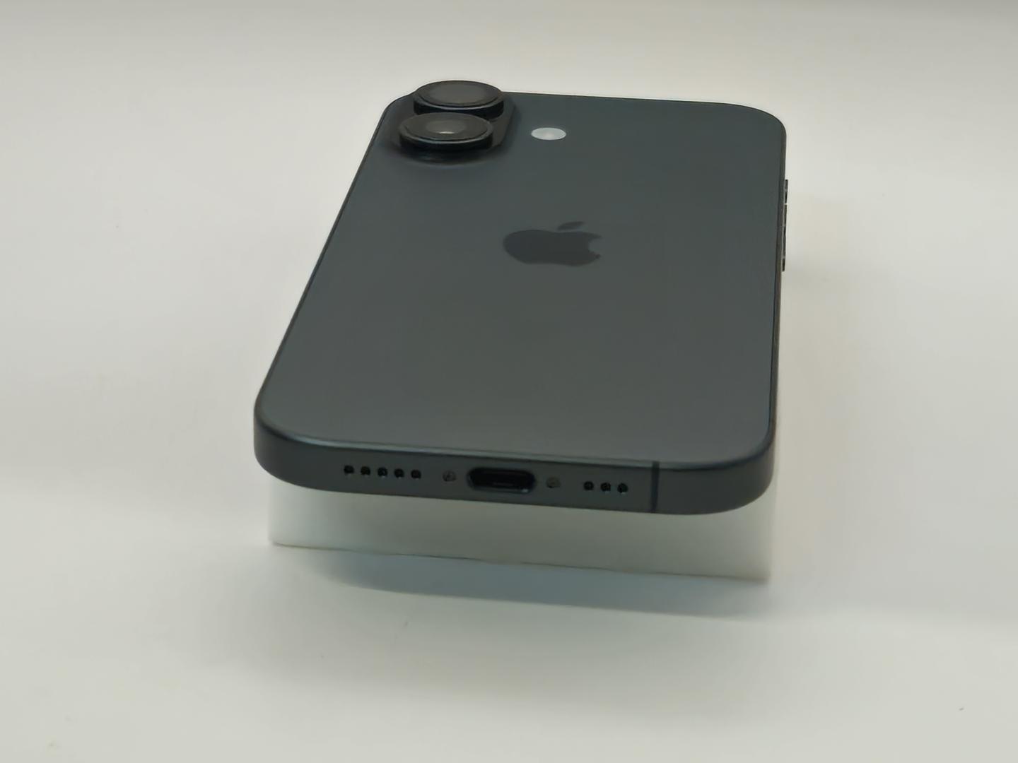 Apple iPhone 17 - Unlocked, 256GB, Black, A3258 - LAFV00420 - Swappa