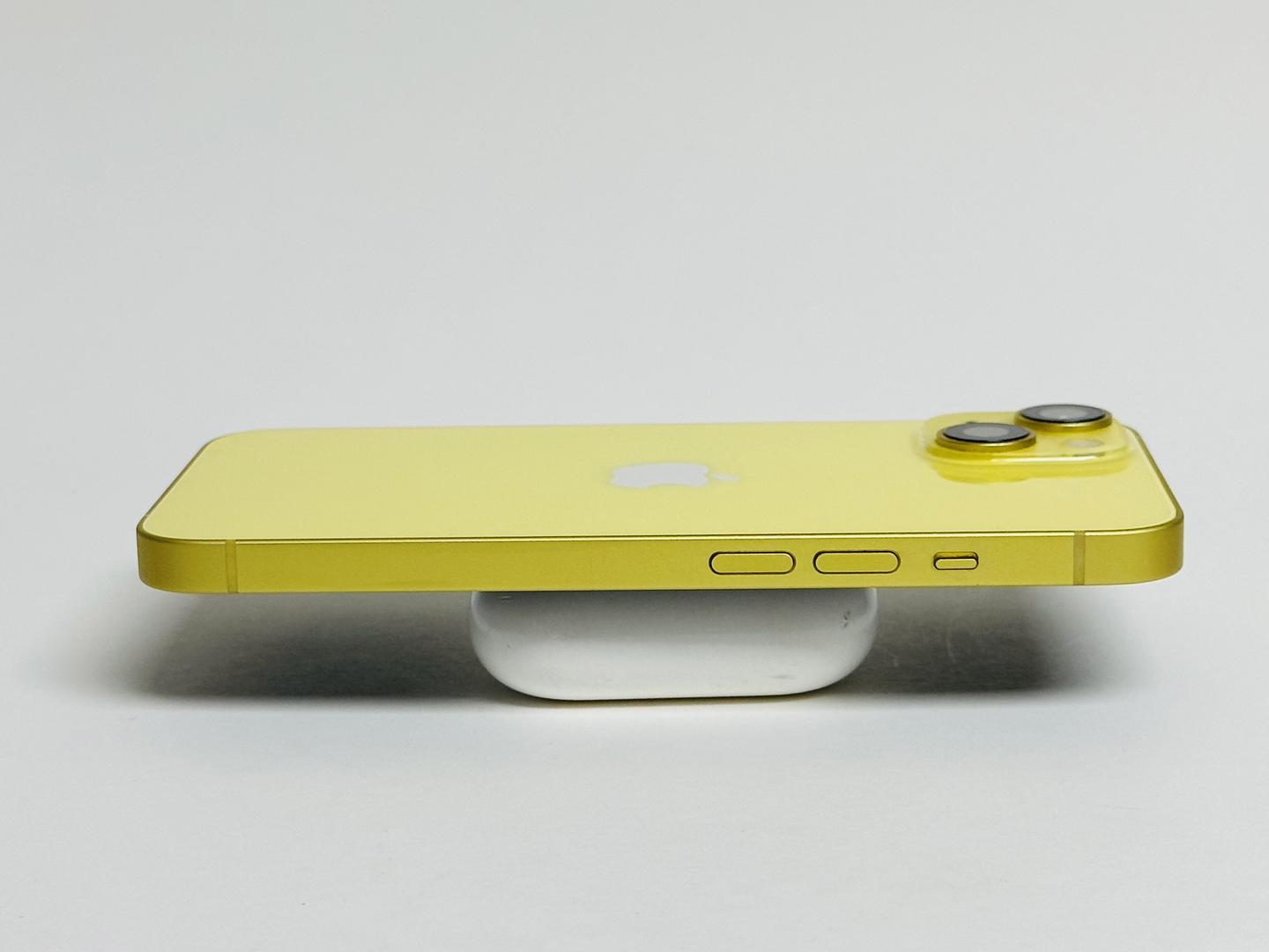 Apple iPhone 14 - Unlocked, 128GB, Yellow, A2649 - LAFZ43943 - Swappa