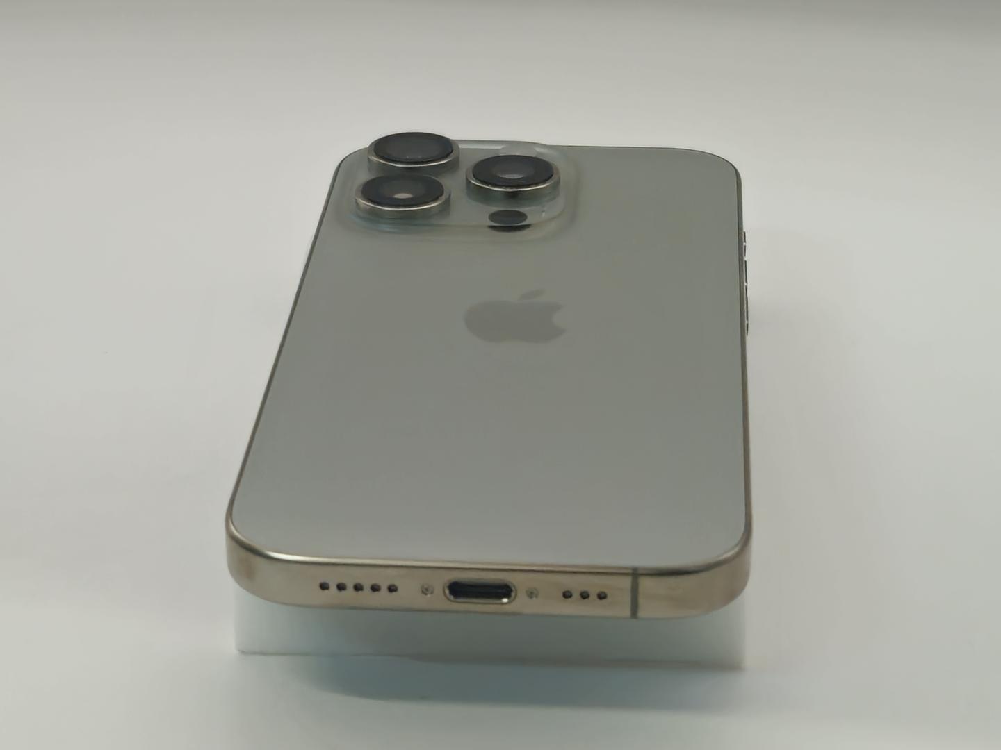 Apple iPhone 16 Pro - Verizon, 256GB, Natural, A3083 - LAGC70993