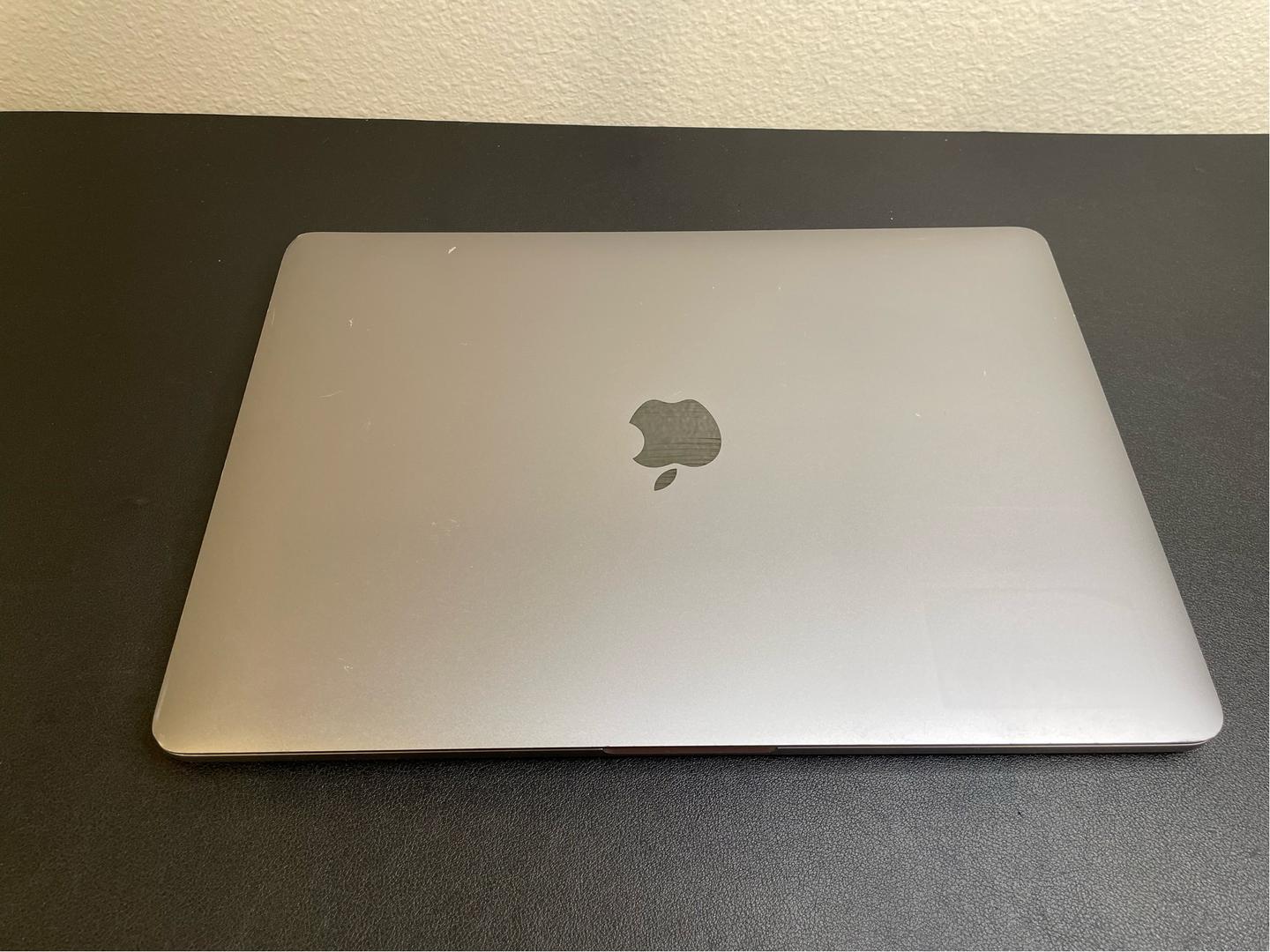 MacBook Pro 2020 - 13" - 256 GB, Gris, 8 GB, Apple M1 3