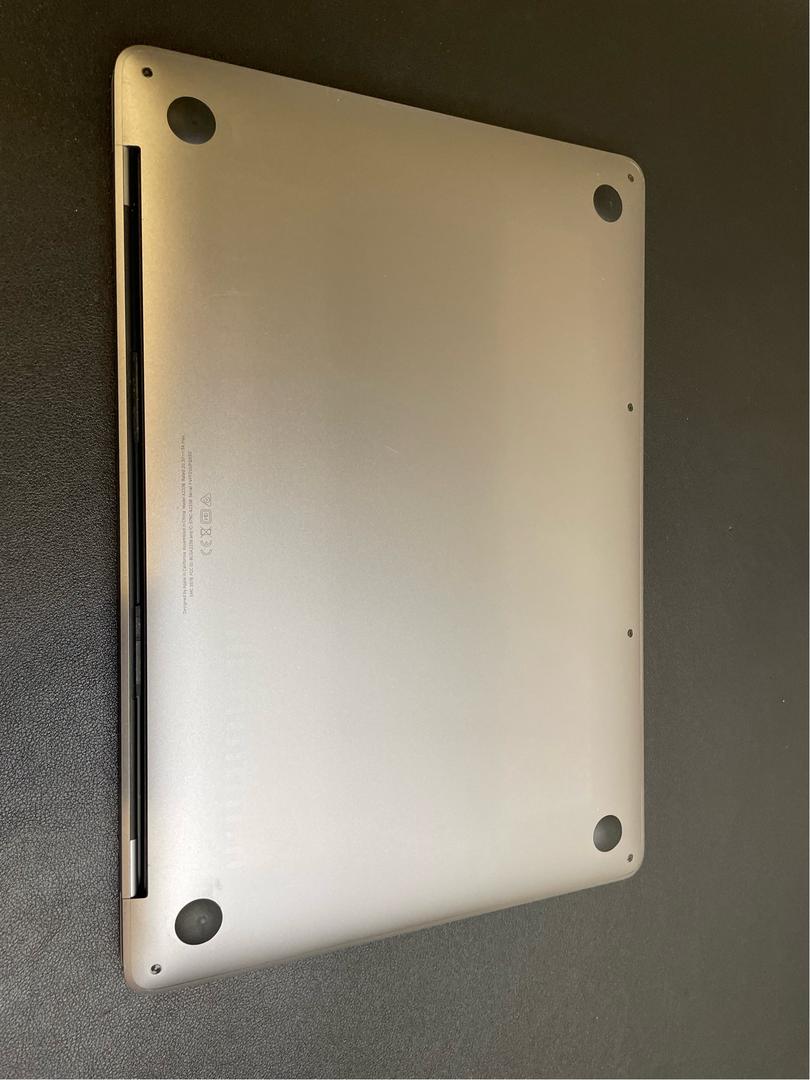 MacBook Pro 2020 - 13" - 256 GB, Gris, 8 GB, Apple M1 8