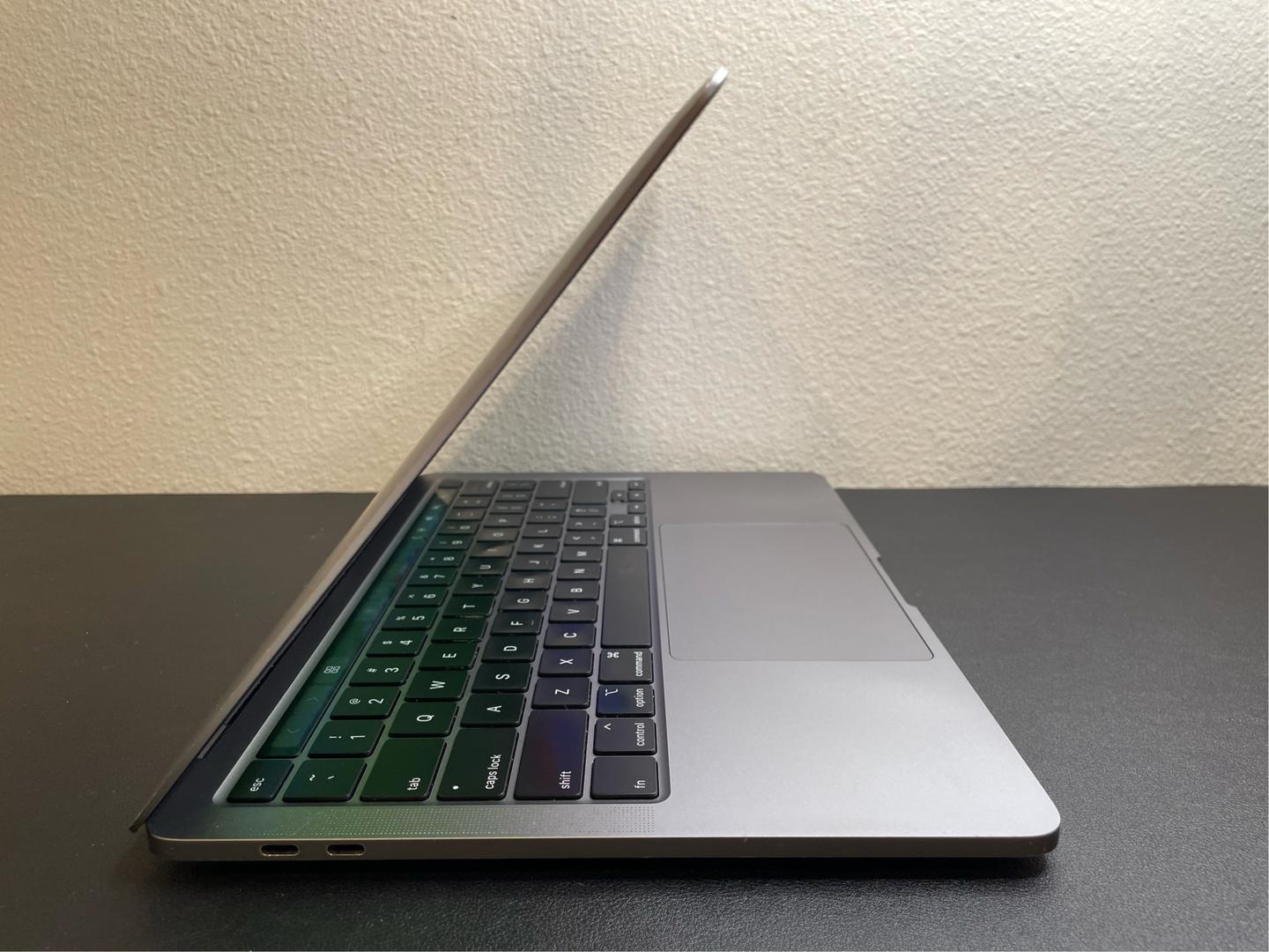 MacBook Pro 2020 - 13" - 512 GB, gris, 16 GB, Intel Core i5 4