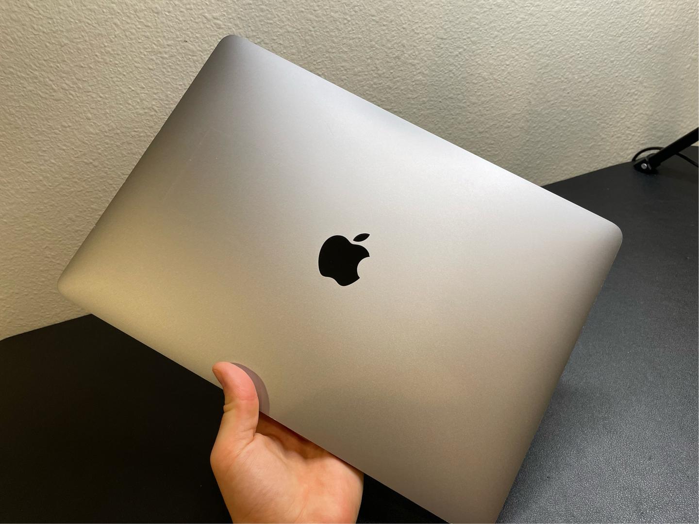 MacBook Pro 2020 - 13" - 512 GB, Gris, 16 GB, Intel Core i5 5