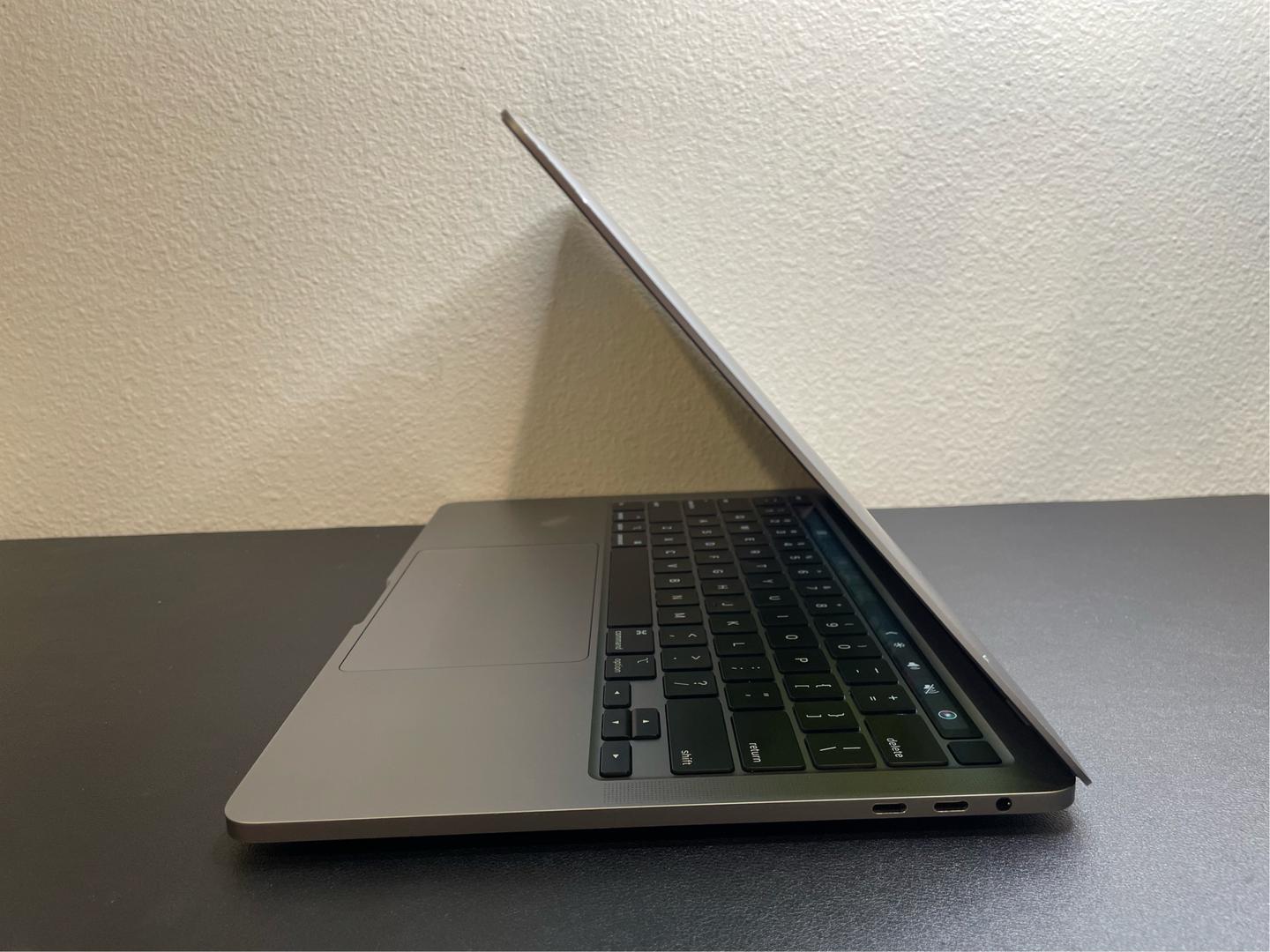 MacBook Pro 2020 - 13" - 512 GB, Gris, 16 GB, Intel Core i5 3