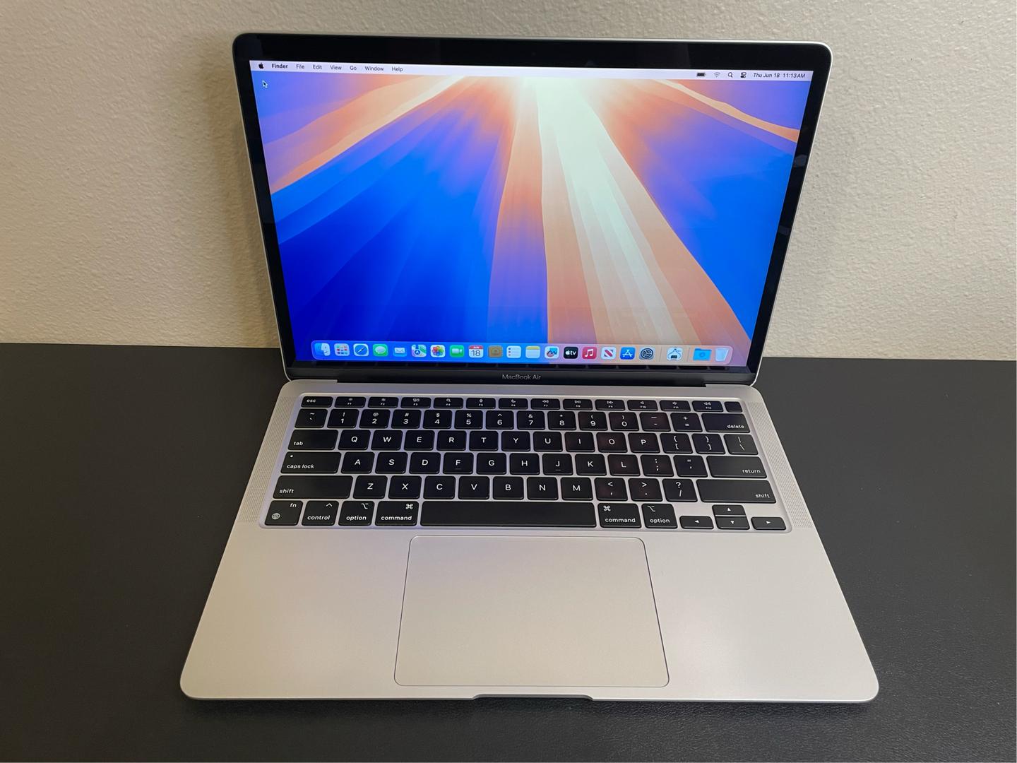 MacBook Air 2020 - 13" - 256 GB, Plata, 8 GB, Apple M1 2