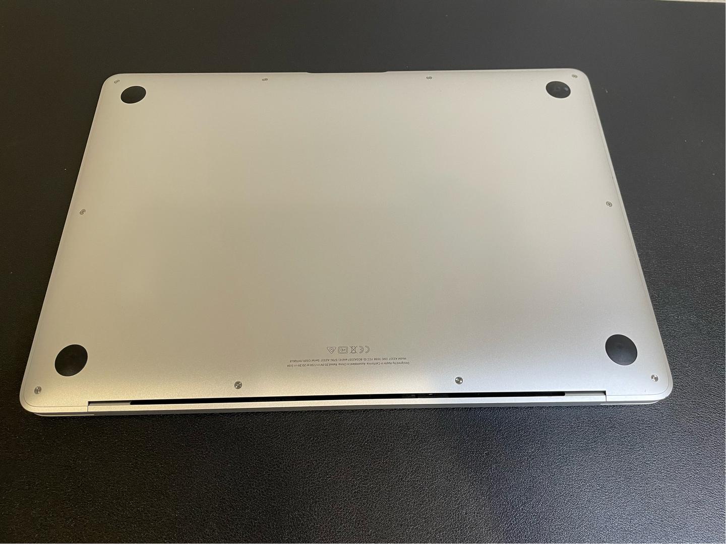 MacBook Air 2020 - 13" - 256 GB, Plata, 8 GB, Apple M1 6