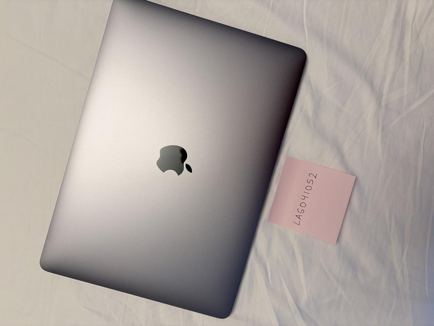 MacBook Pro 2020 - 13" - 256 GB, Gris, 8 GB, Intel Core i5 2