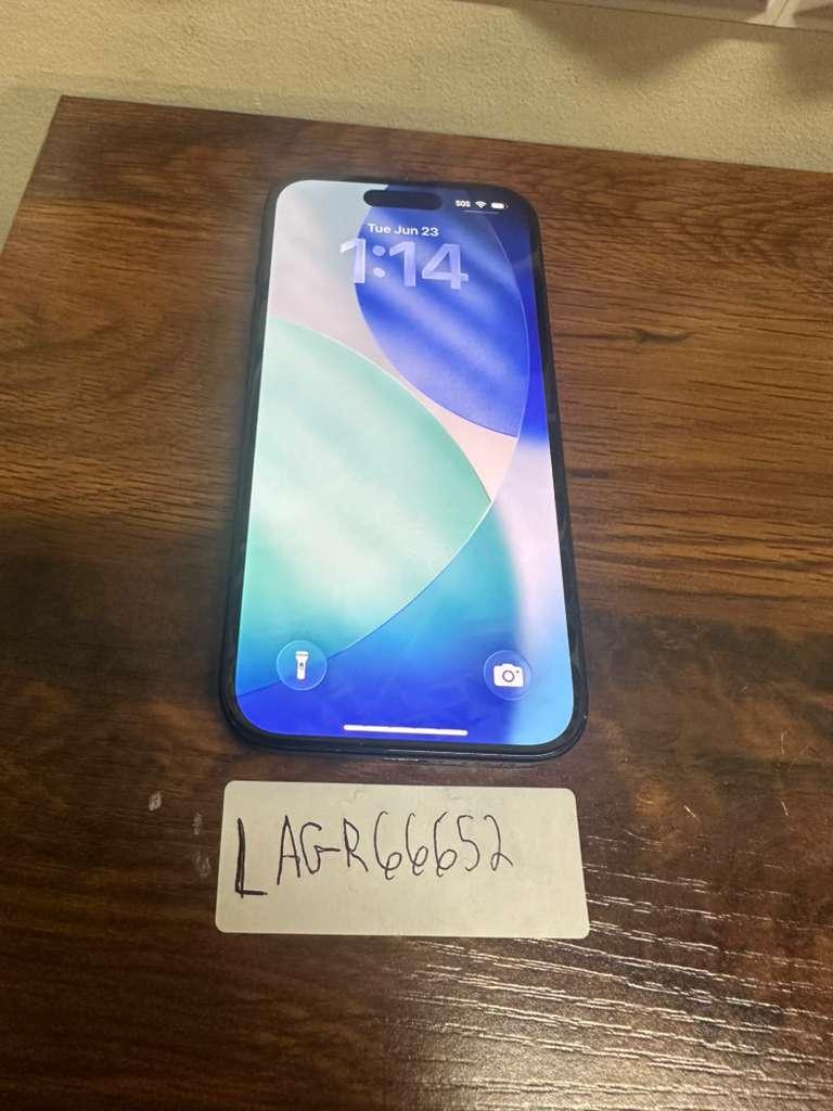 ラ*ん様 iPhone15 Apple iPhone 15 - Unlocked, 128GB, Black, A2846 - LAGR66652 - Swappa