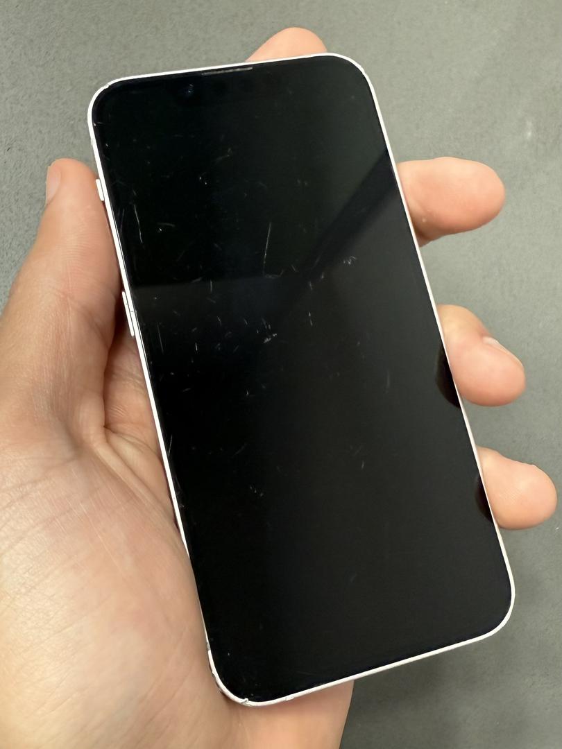 Apple iPhone 13 - AT&T, 256 GB, Rosa, A2482 4