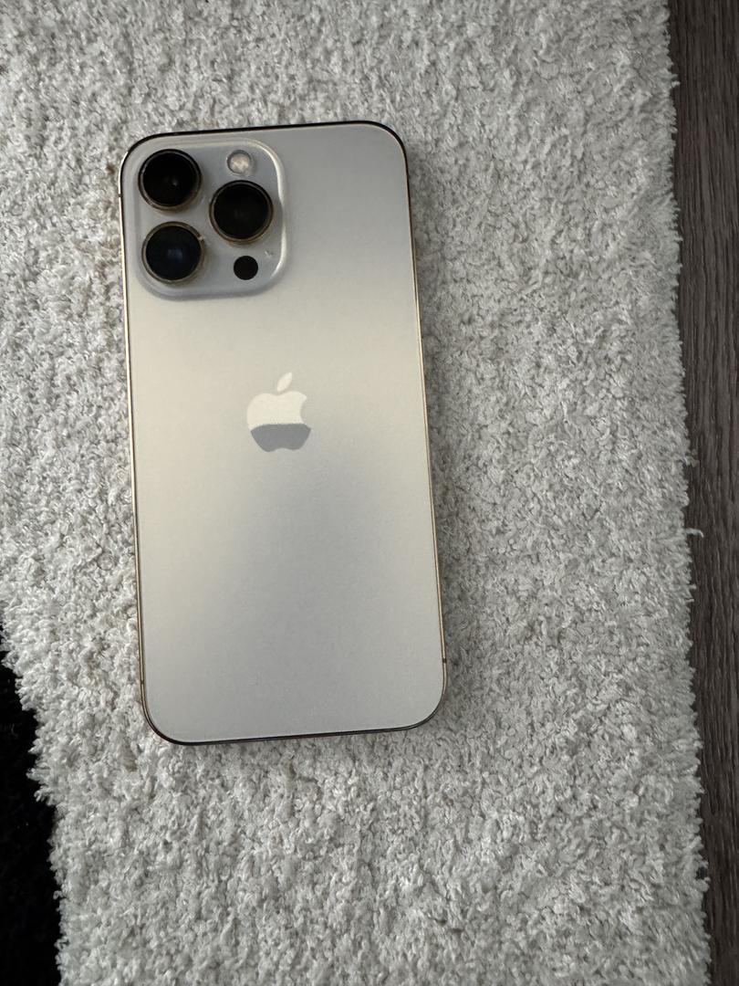 Apple iPhone 13 Pro - Unlocked, 256GB, Gold, A2483 - LAGV24482
