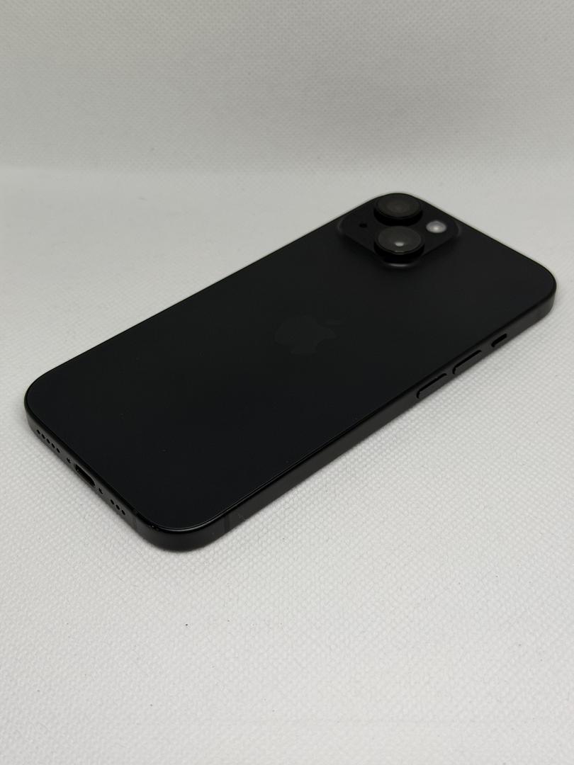 iPhone 15ブラック Apple iPhone 15 - T-Mobile, 256GB, Black, A2846 - LAGX15944 - Swappa