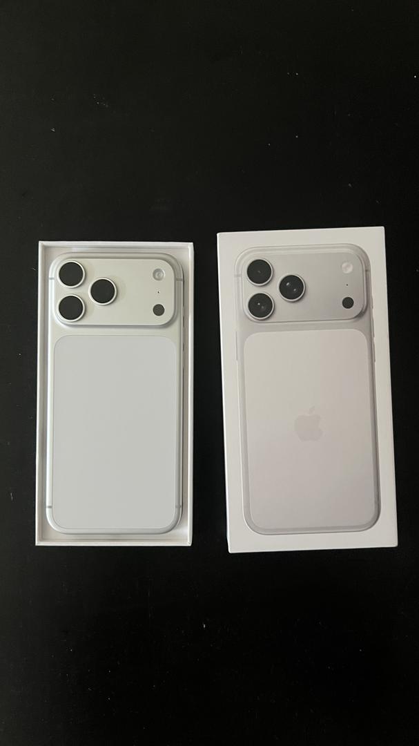 Apple iPhone 17 Pro Max - Unlocked, 256GB, Silver, A3257