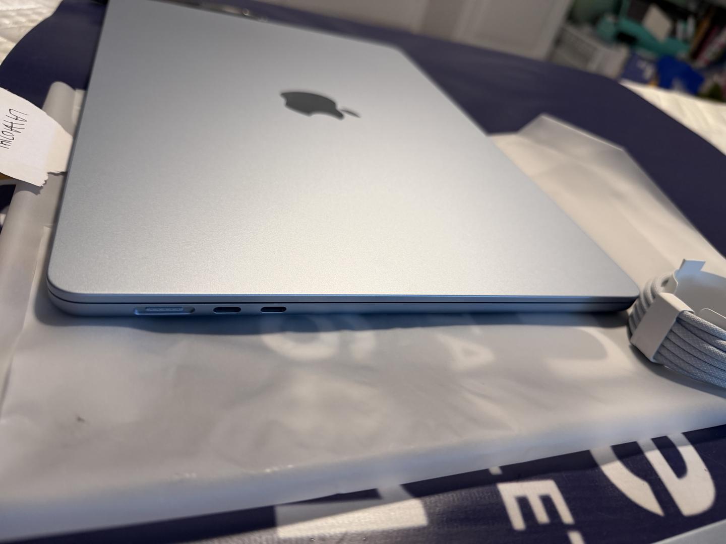 MacBook Air 2026 (M5) - 15 inch - Product Guide, Specs, Prices