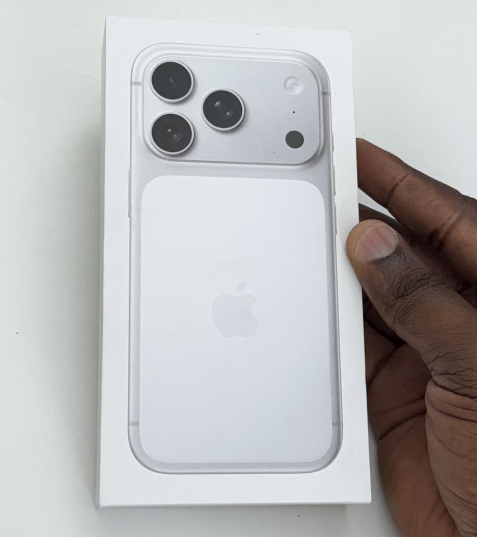 Apple iPhone 17 Pro - Unlocked, 256GB, Silver, A3256 - LAHA17002